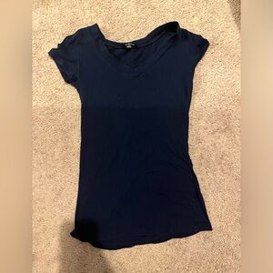 Woman’s small v neck shirt